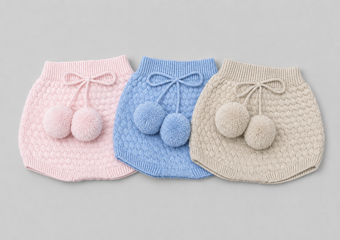 Braga de Punto con Pompones para Bebé