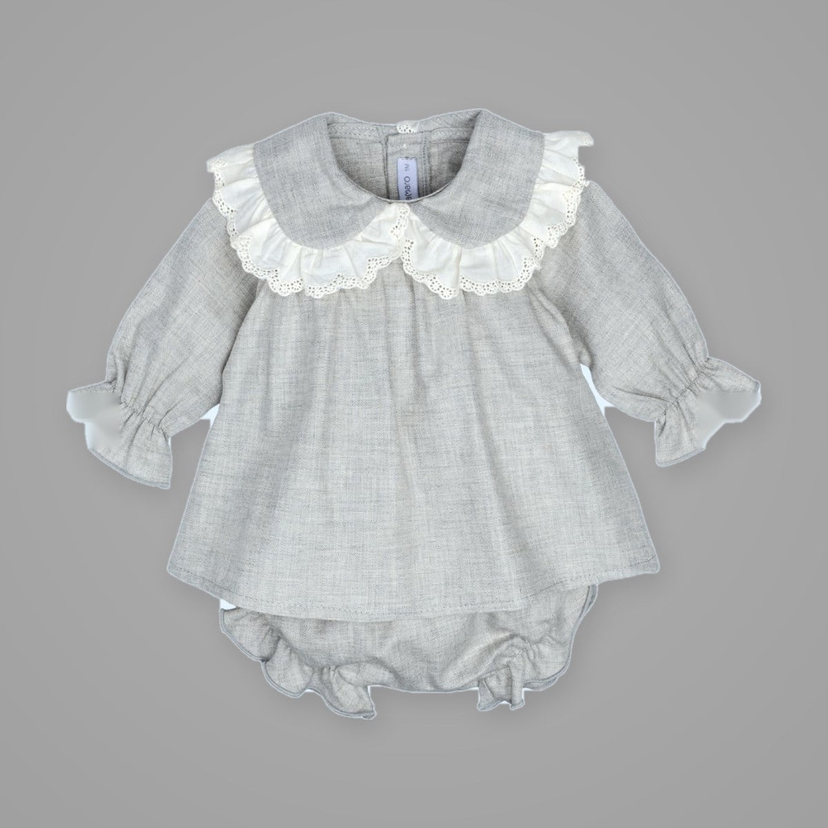 Jesusito Tui Gris con Cuello de Puntilla CALAMARO