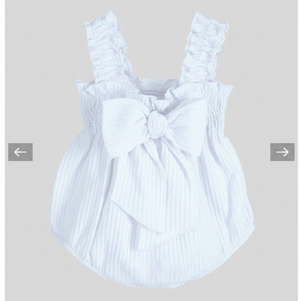 Peto Blanco con Lazo para Bebé Niña