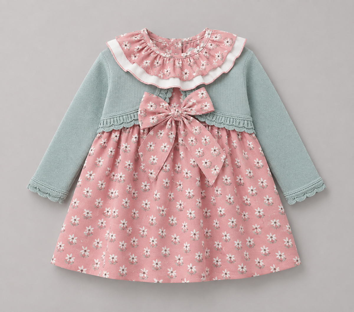 Vestido Rosa Floral con Chaqueta Verde Agua