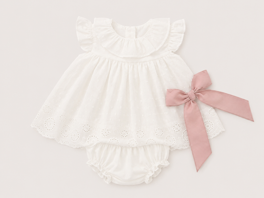 Vestido Bebé Plumeti Blanco con Lazo Rosa y Braguita