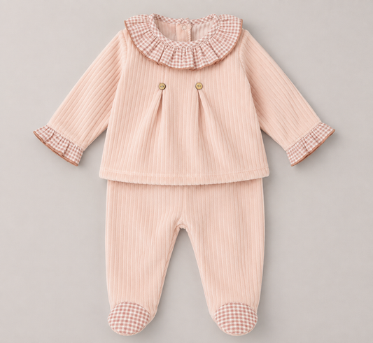 Conjunto bebé niña pana rosa con cuello volante vichy y pantalón con pie integrado