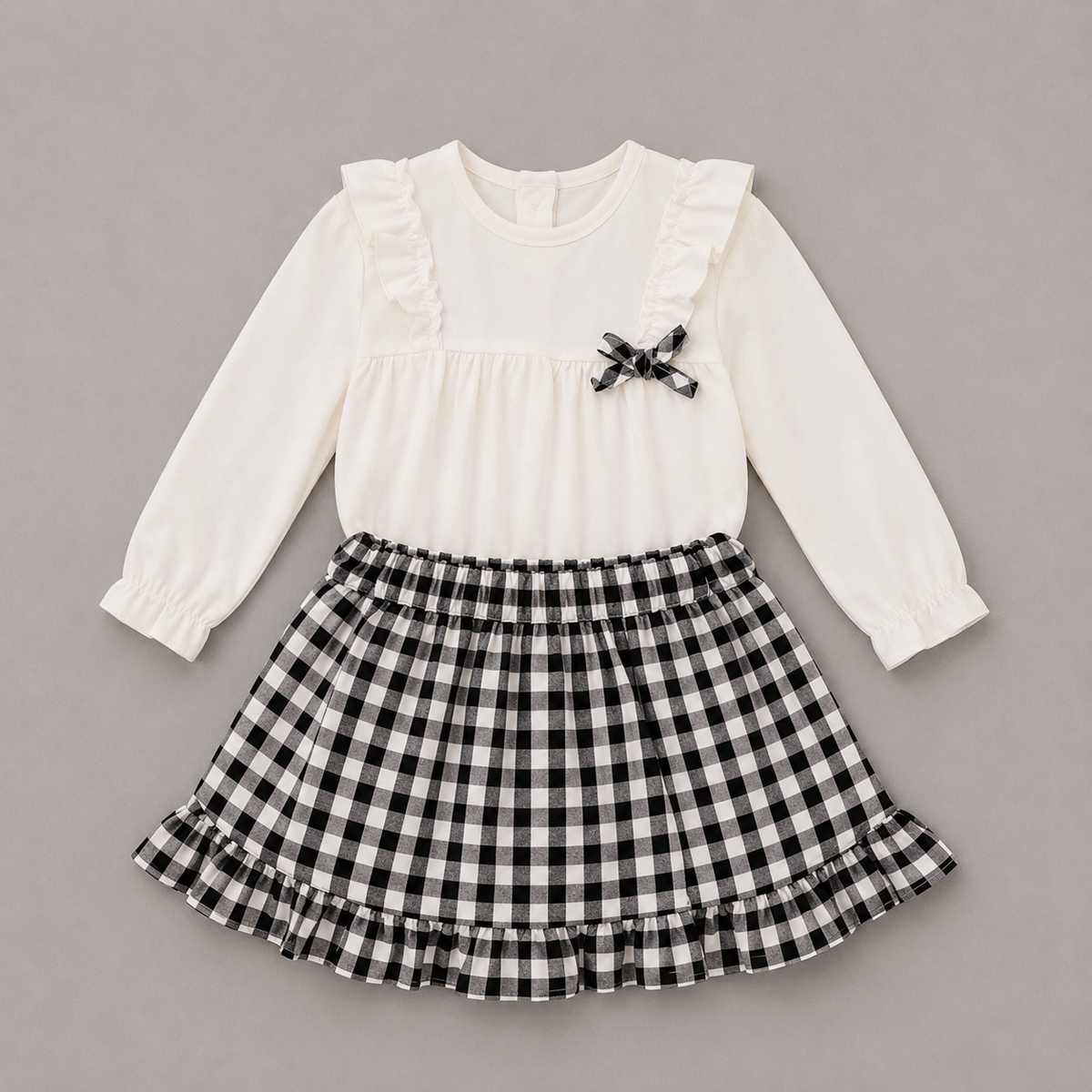 Conjunto niña blusa blanca volantes lazo falda cuadros vichy negro