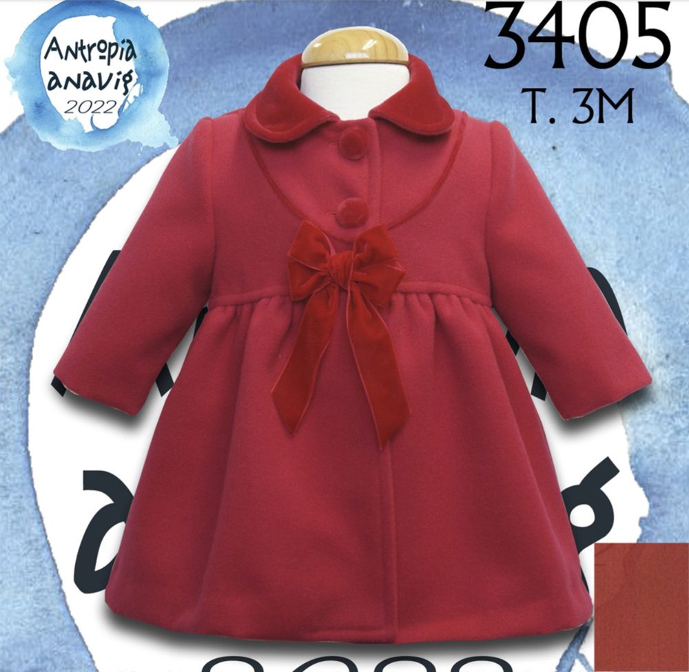 Abrigo de Paño Rojo con Lazo de Terciopelo ANAVIG